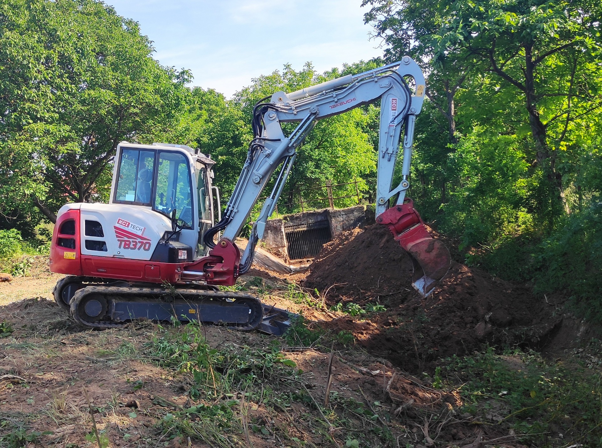 BAGER - TAKEUCHI TB 370